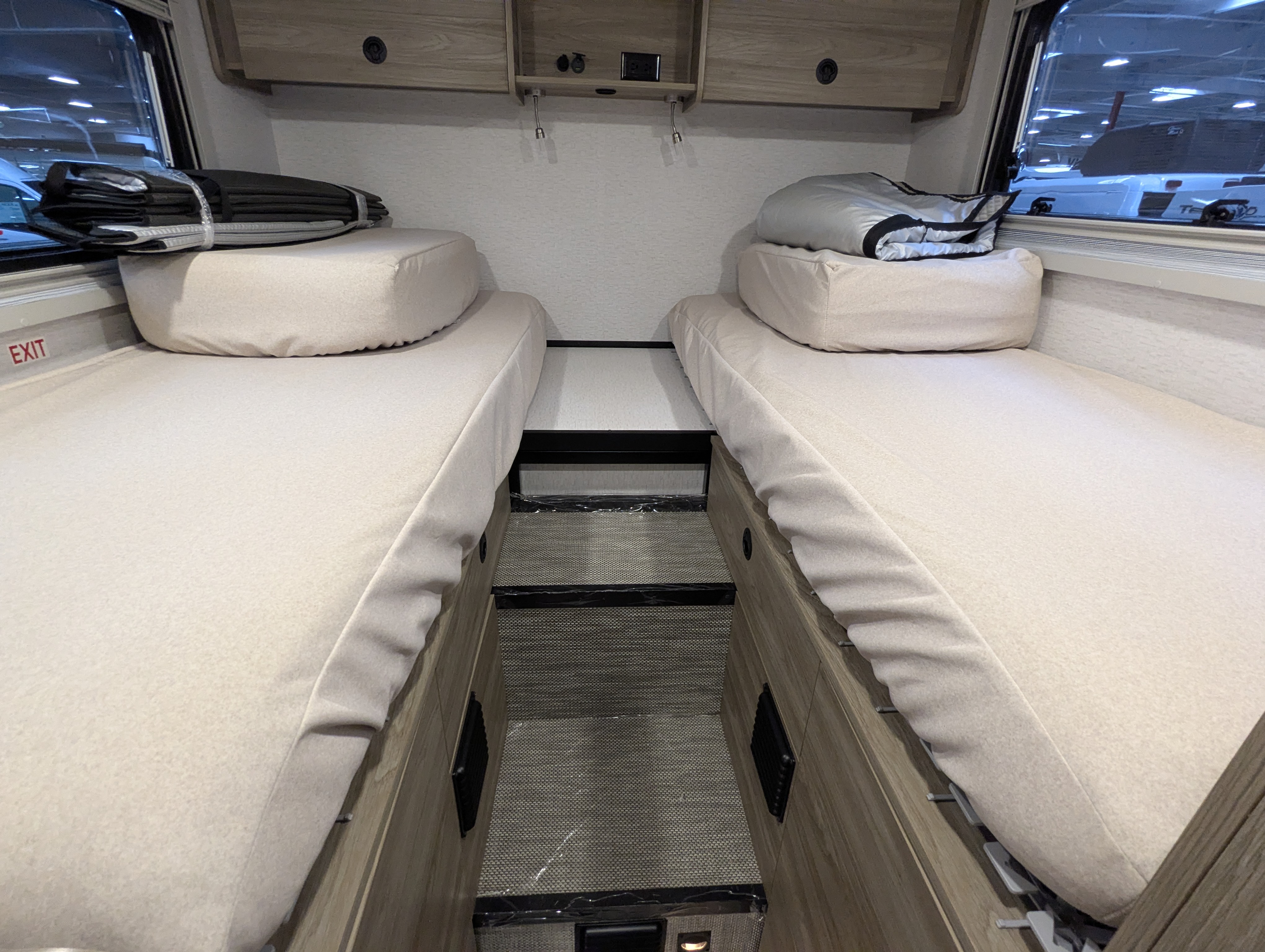 2026 Winnebago EKKO Sprinter 23B AWD - Image 21