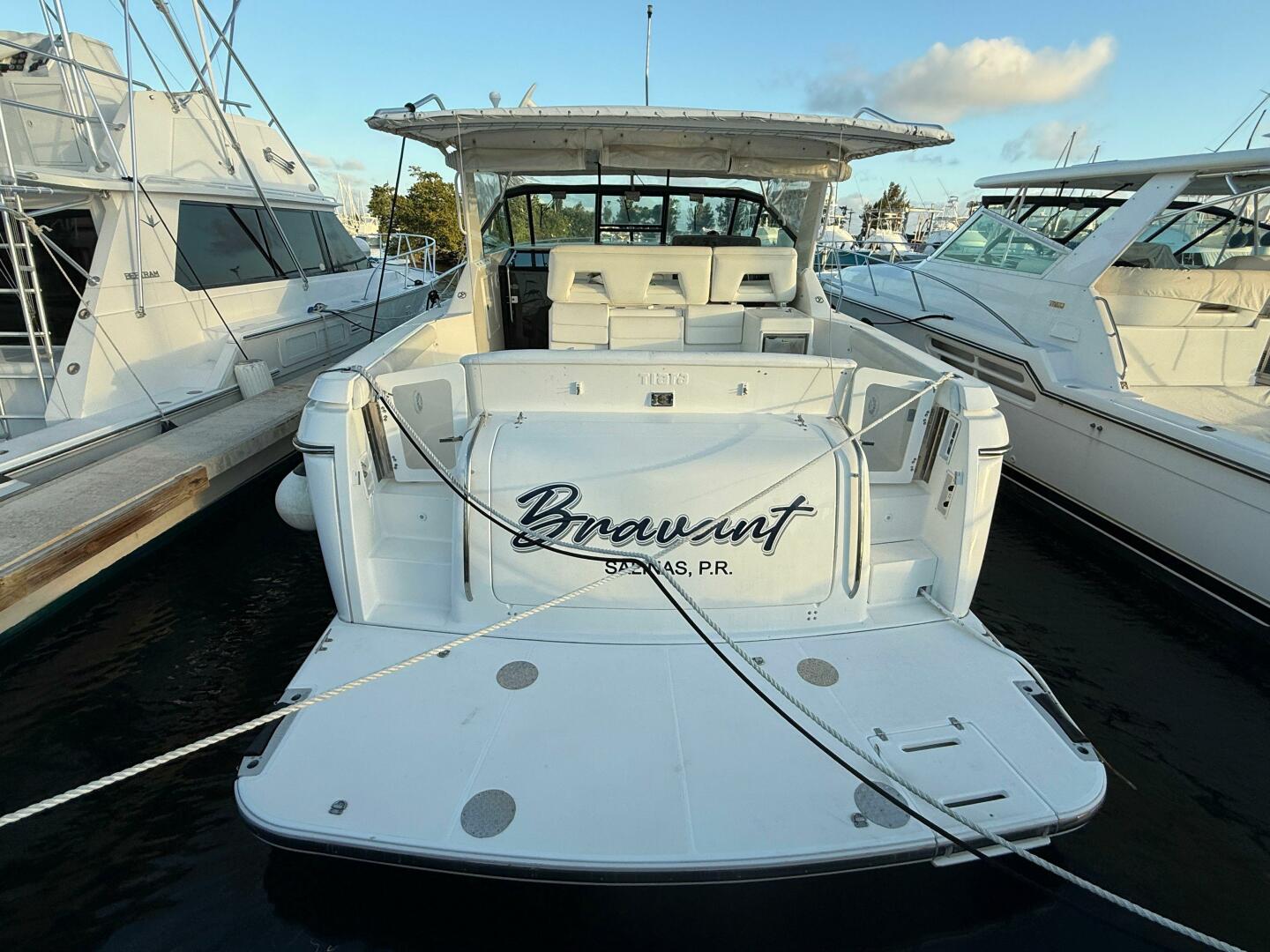 2002 Tiara Yachts 4000 Express - Image 2