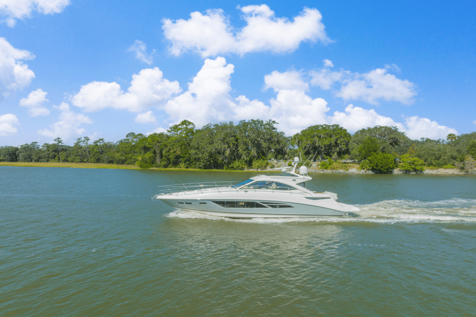 2013 Sea Ray 510 SUNDANCER - Image 1