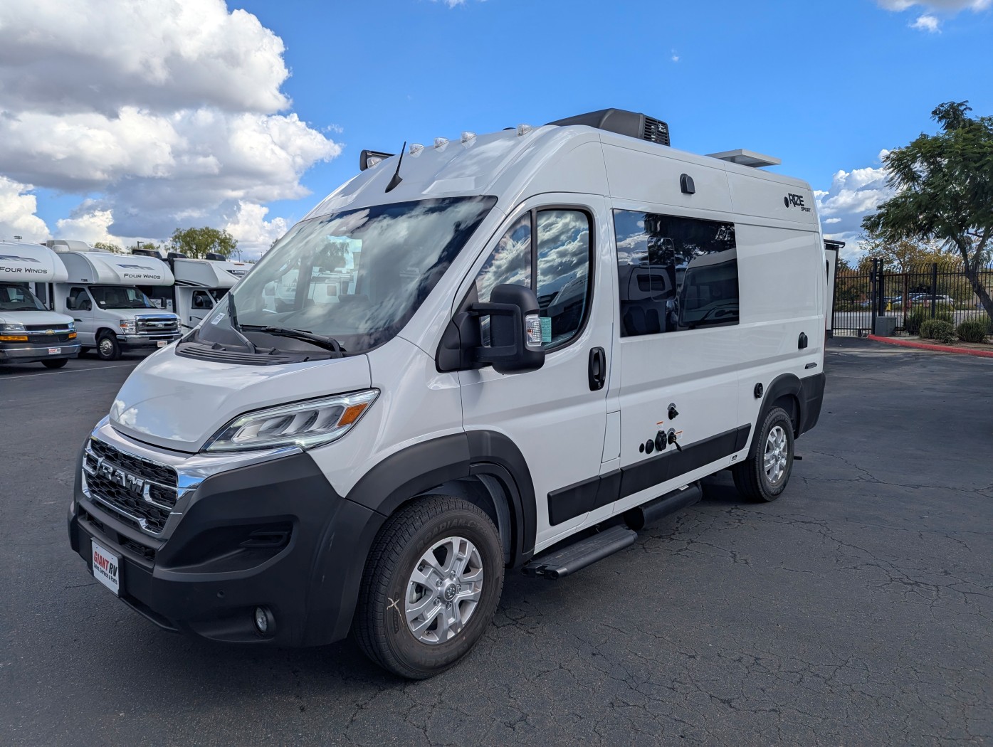 2026 Thor Motor Coach Rize 18GS - Image 3