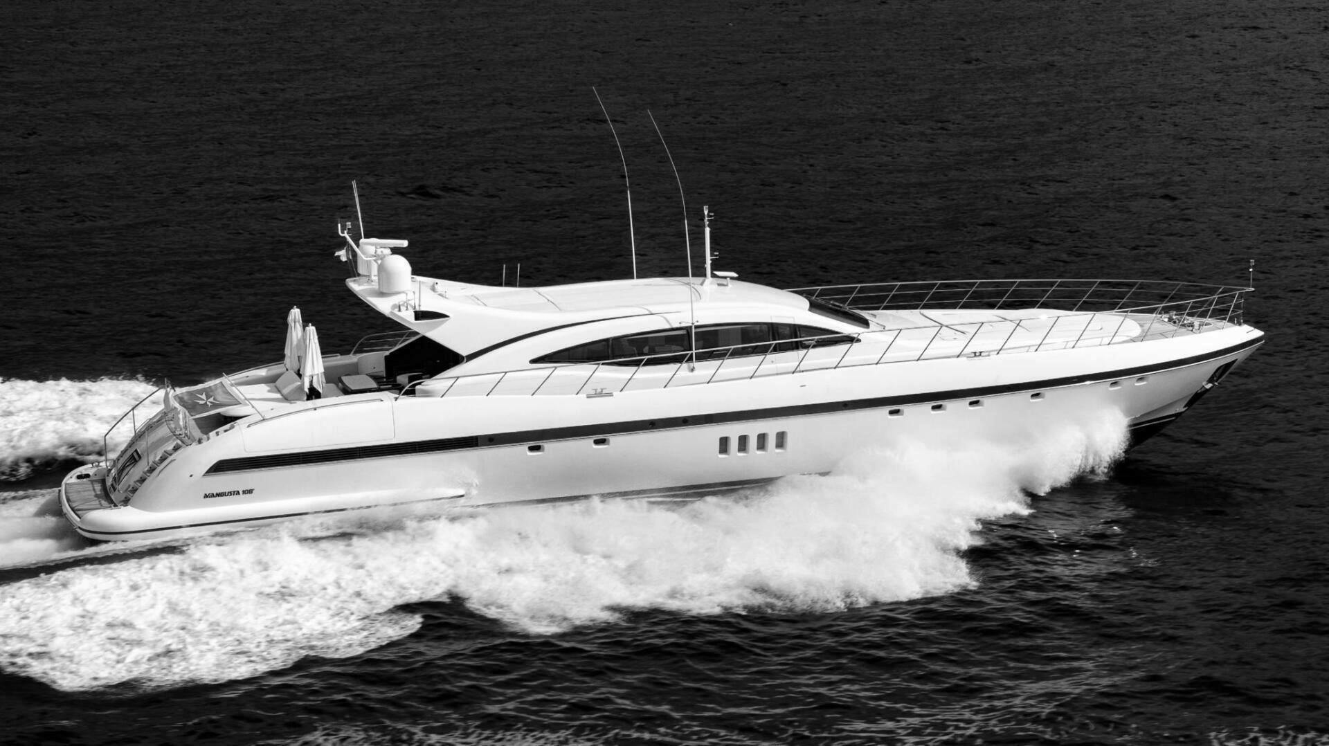 2013 Overmarine Mangusta 108 - Image 36