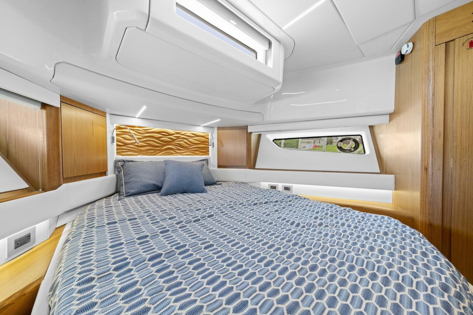 2023 Tiara Yachts EX 60 - Image 72