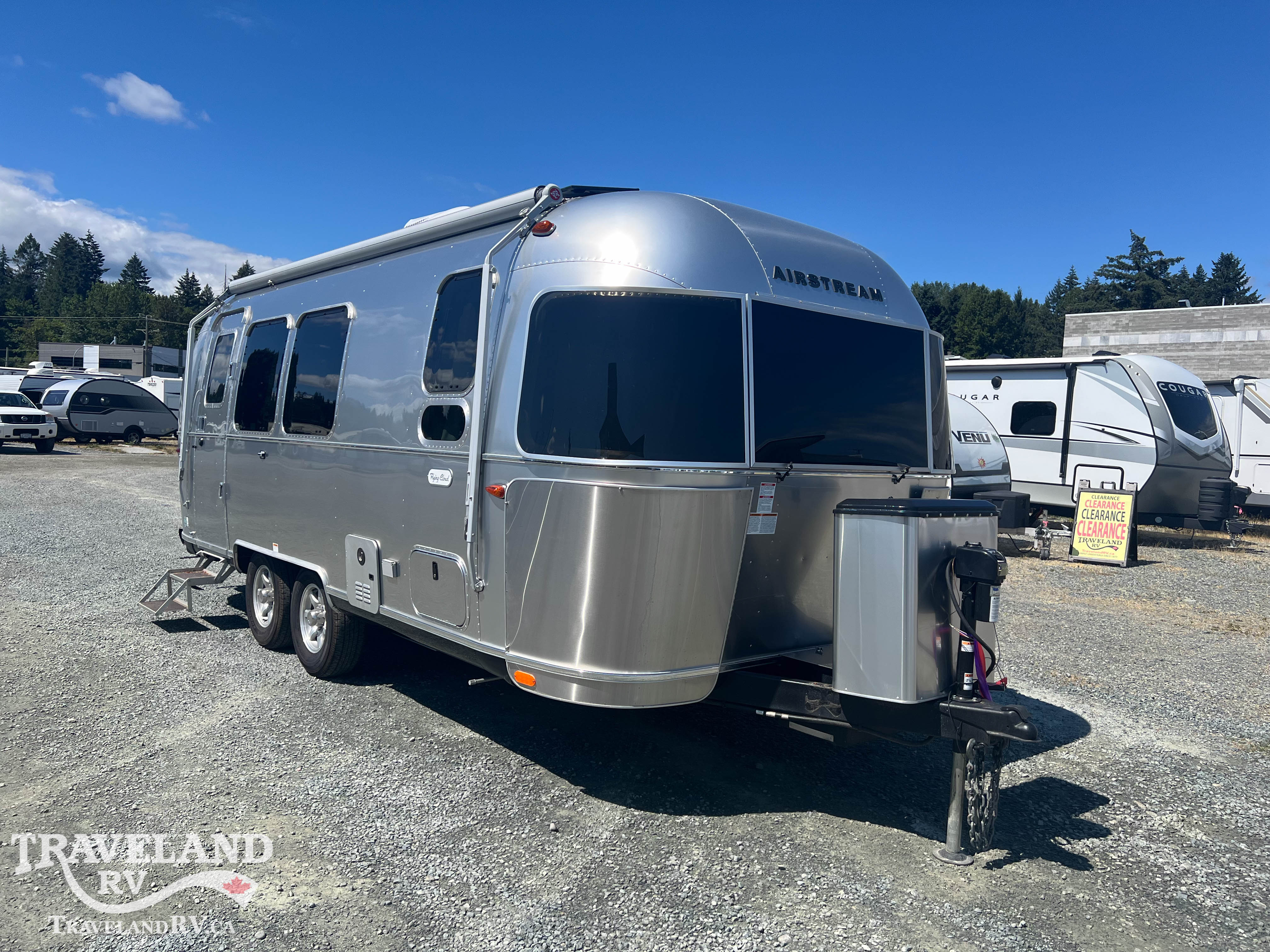 2023 Airstream Flying Cloud 23FBQ - Image 1