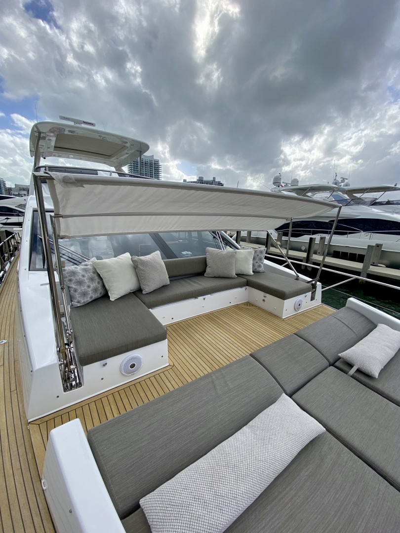 2018 Azimut Flybridge - Image 10
