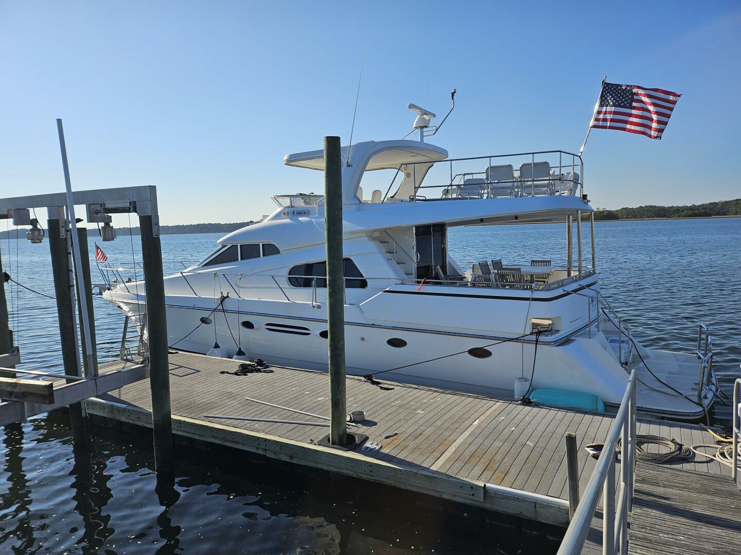2003 Johnson Flybridge - Image 1