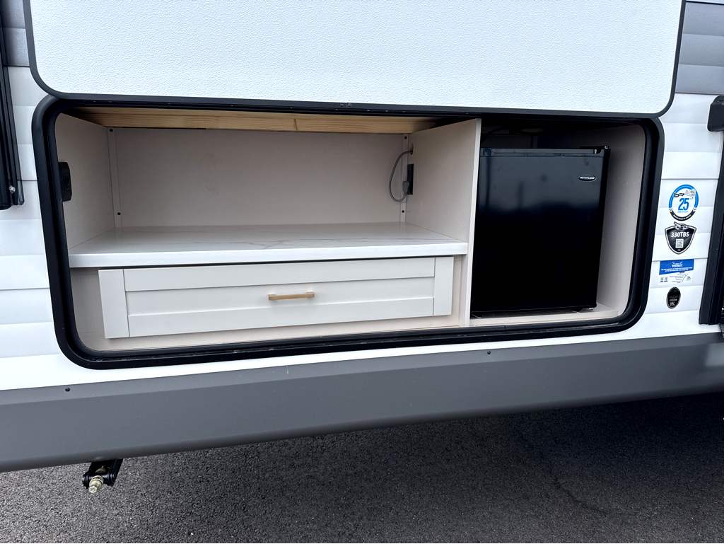 2027 JAYCO JAY FLIGHT 330TBS - Image 7