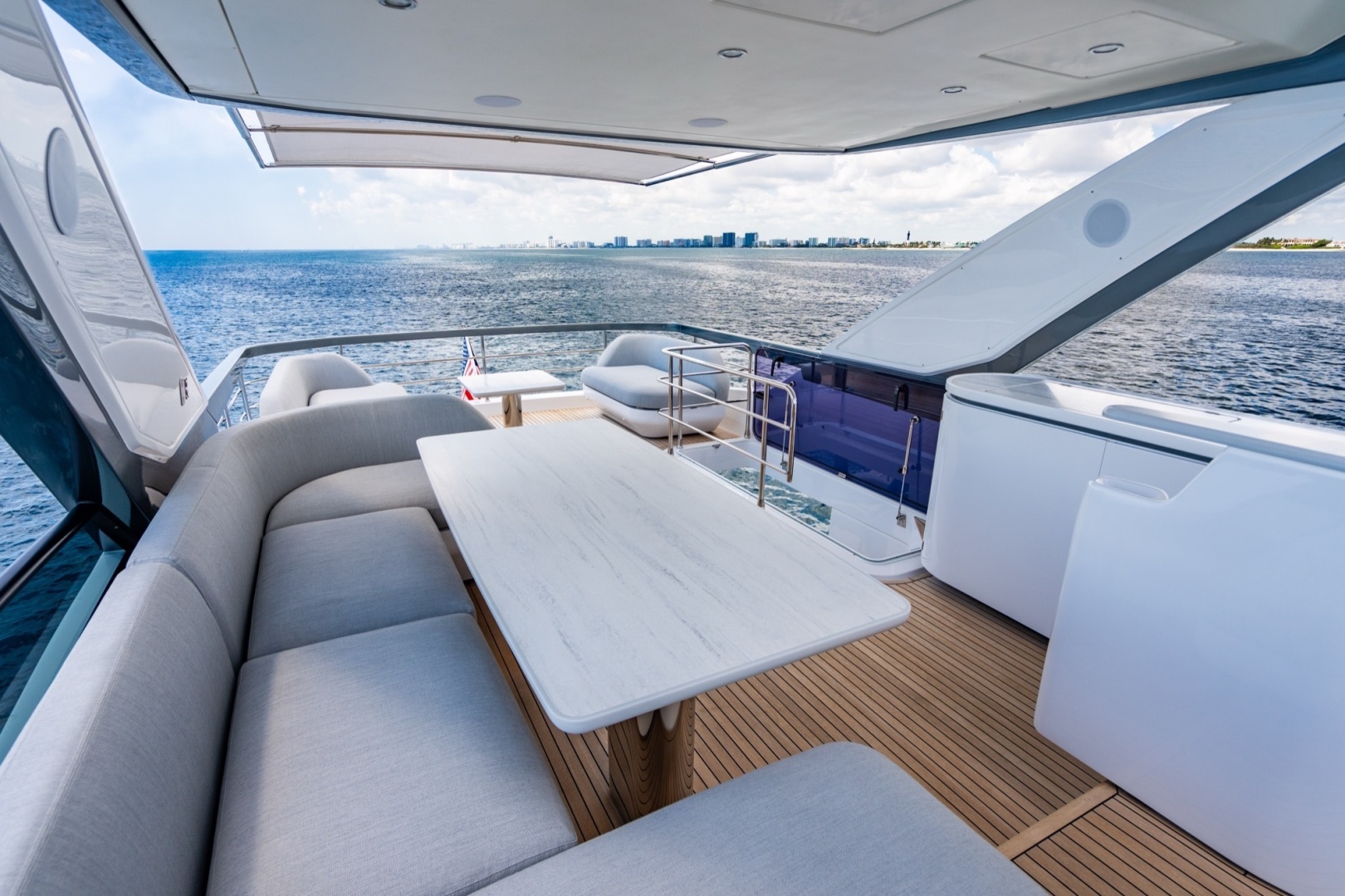 2023 Azimut Azimut Fly 68 Base - Image 28