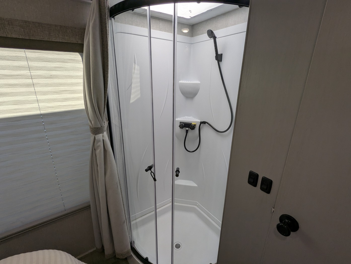 2025 Coachmen Leprechaun 260QB - Ford E-450 - Image 25