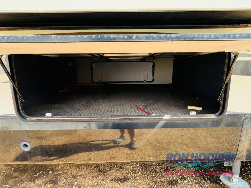 2017 JAYCO NORTHPOINT 387RDFS - Image 19