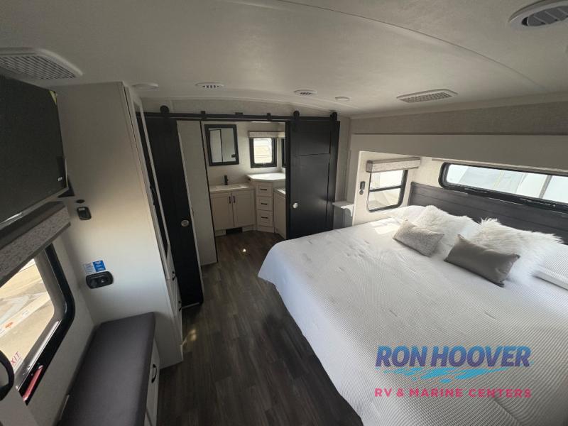 2025 JAYCO NORTHPOINT 382FLRB - Image 7