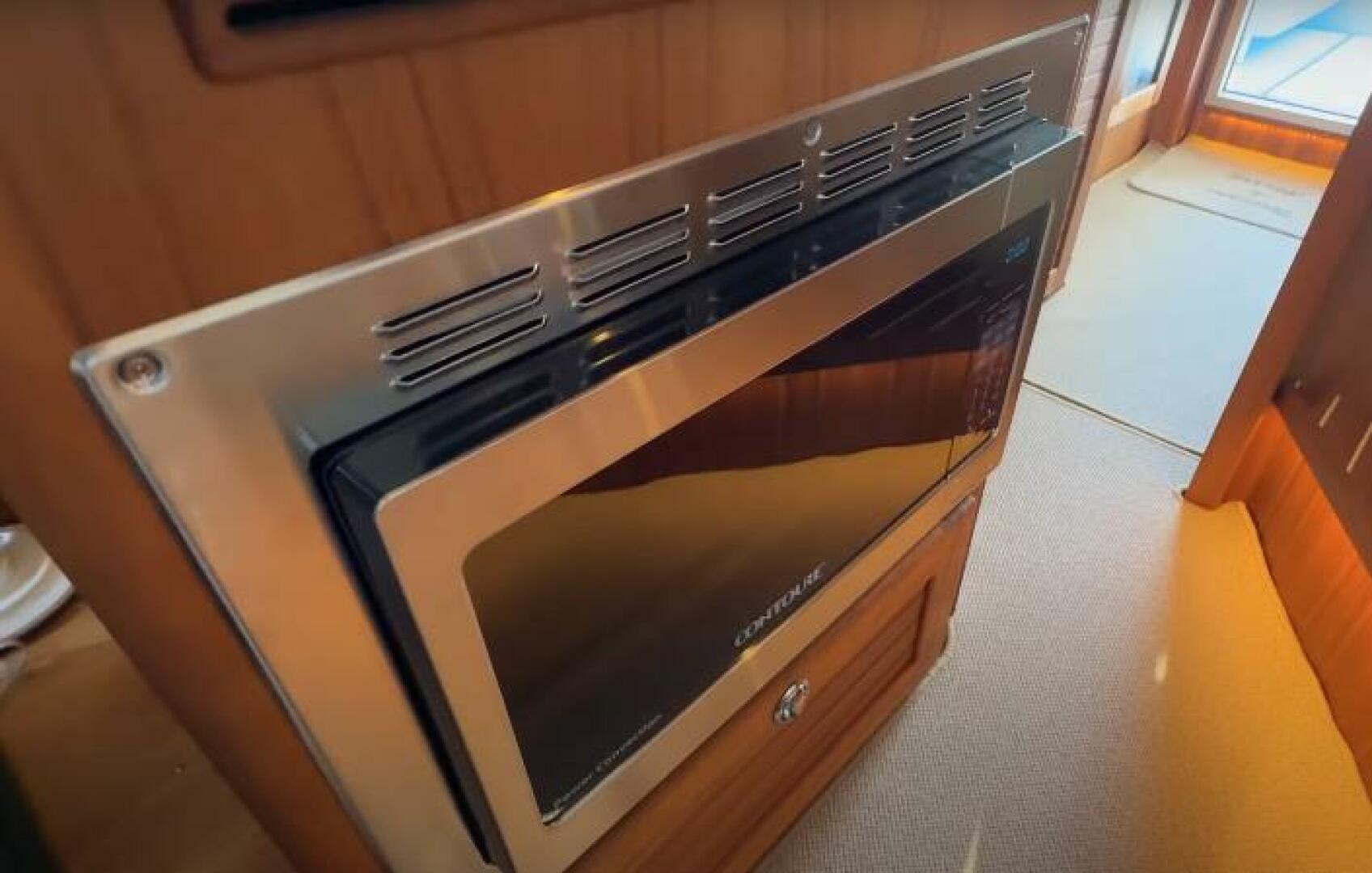 2025 Targa 37 Flybridge - Image 34