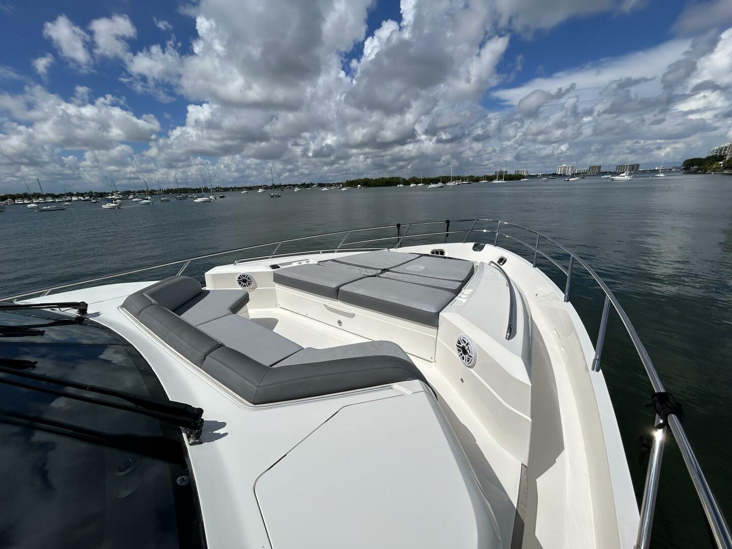 2014 Princess S72 - Image 30
