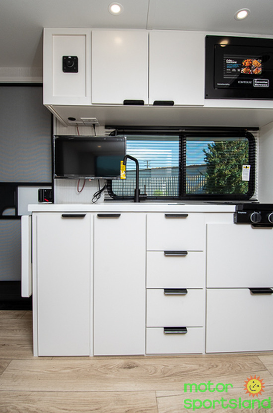 2027 Winnebago Micro Minnie 2200MBH - Image 19