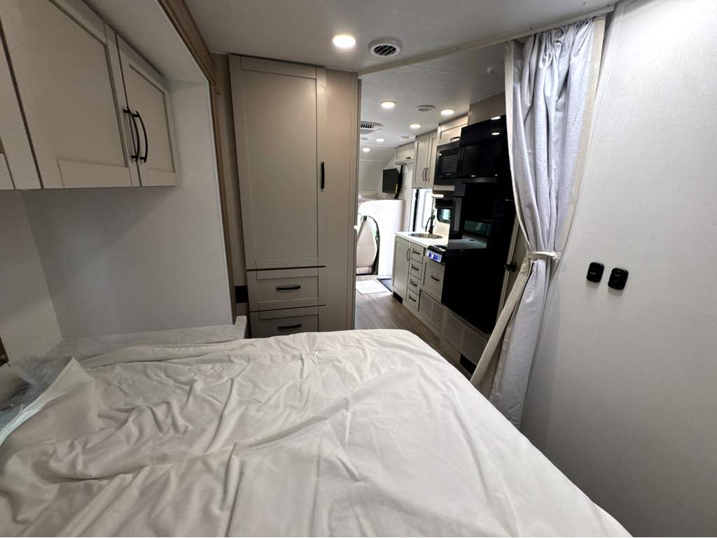 2027 ENTEGRA COACH ODYSSEY SE 22C - Image 17