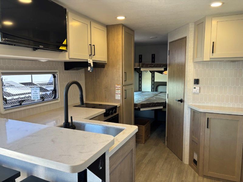 2027 Ember RV Touring Edition 2200ETL - Image 9