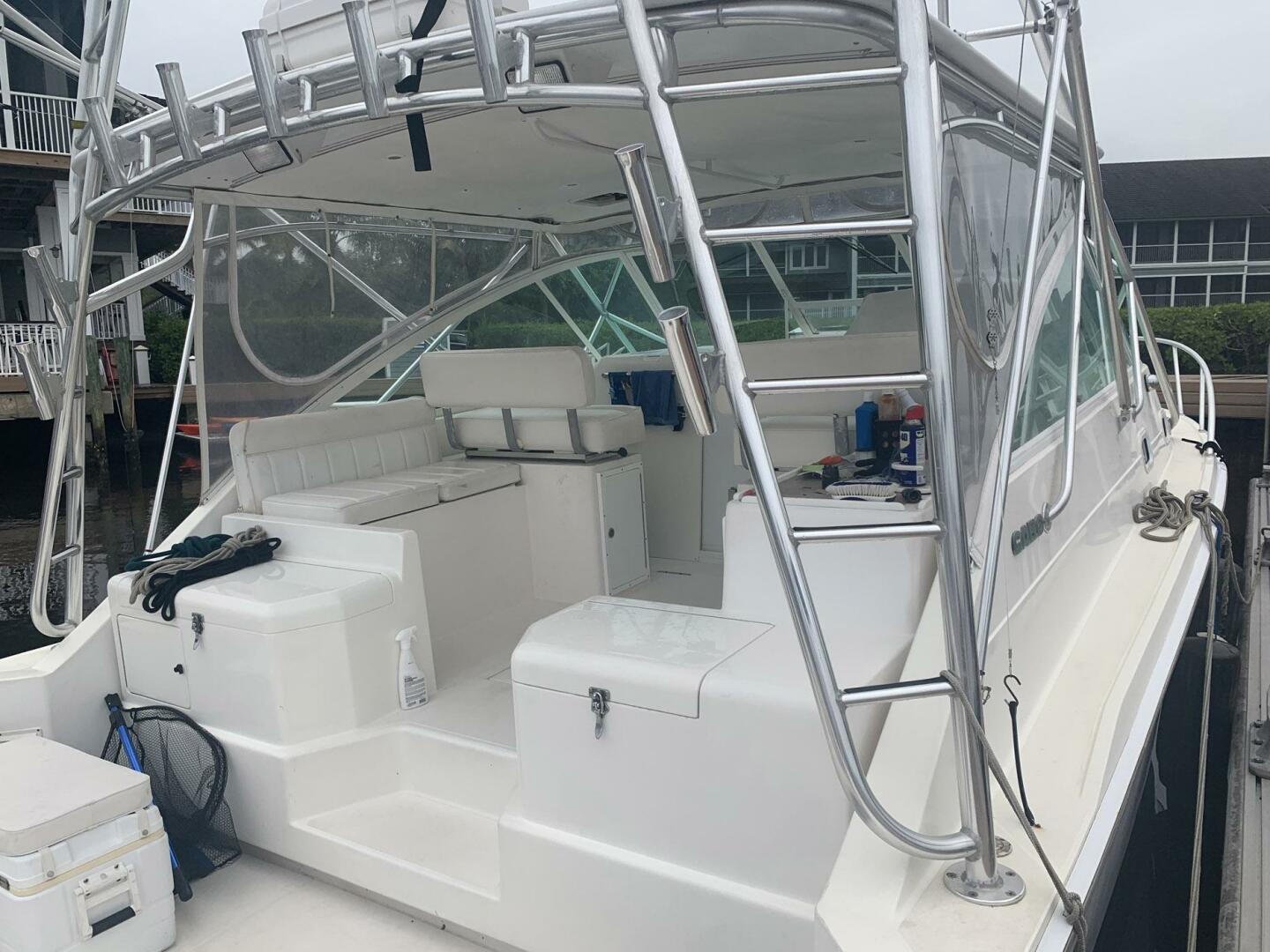 2002 Cabo 35 Express - Image 6