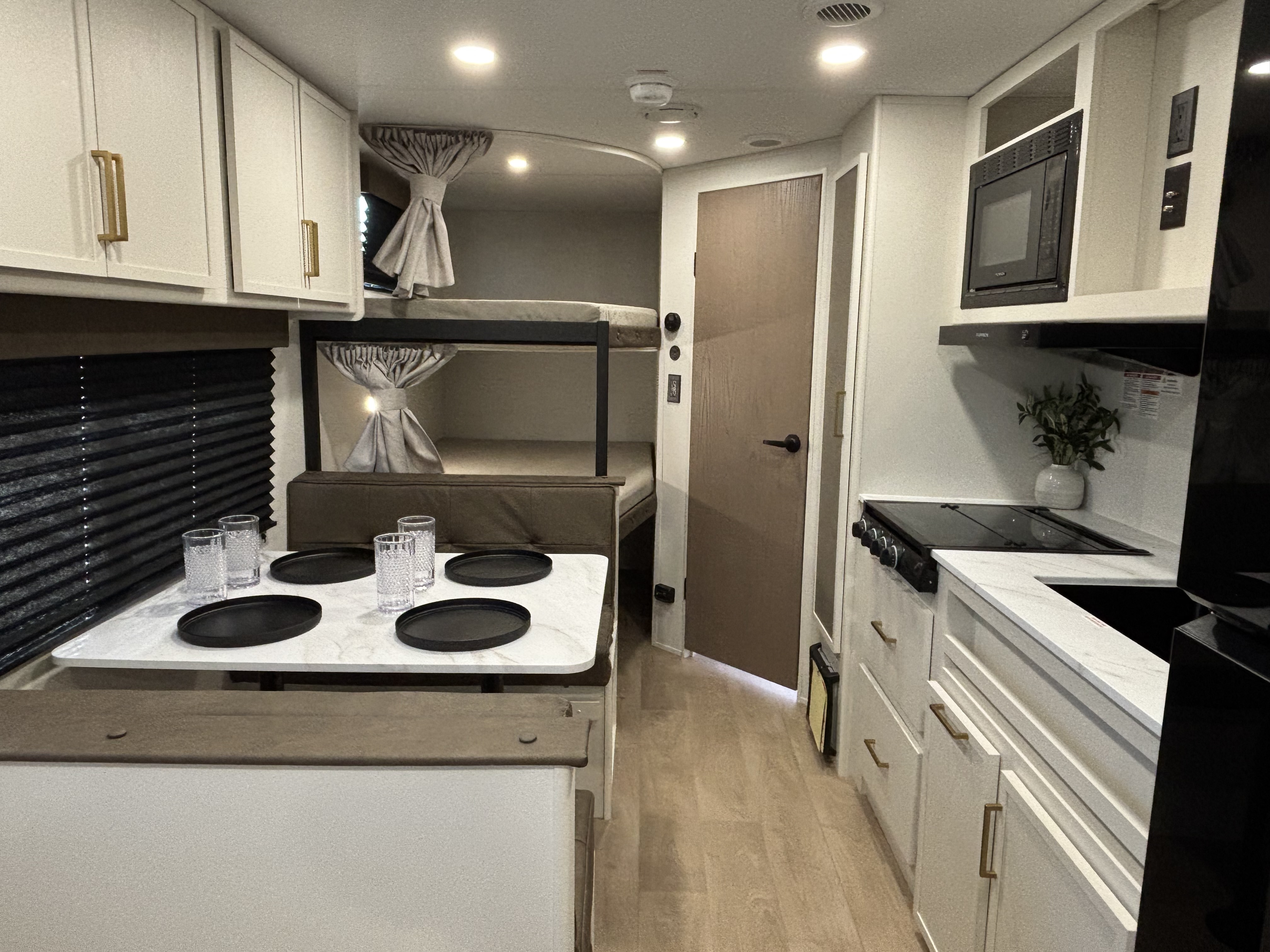 2026 Grand Design Transcend XPLOR 19BHX - Image 10