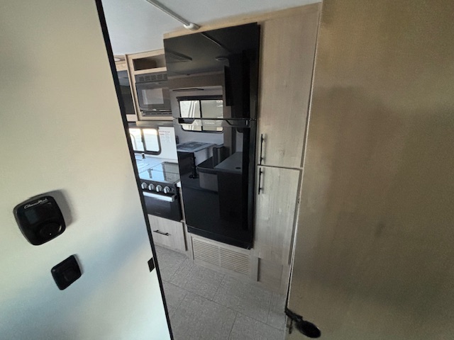 2025 Grand Design Imagine XLS 22BHE - Image 19