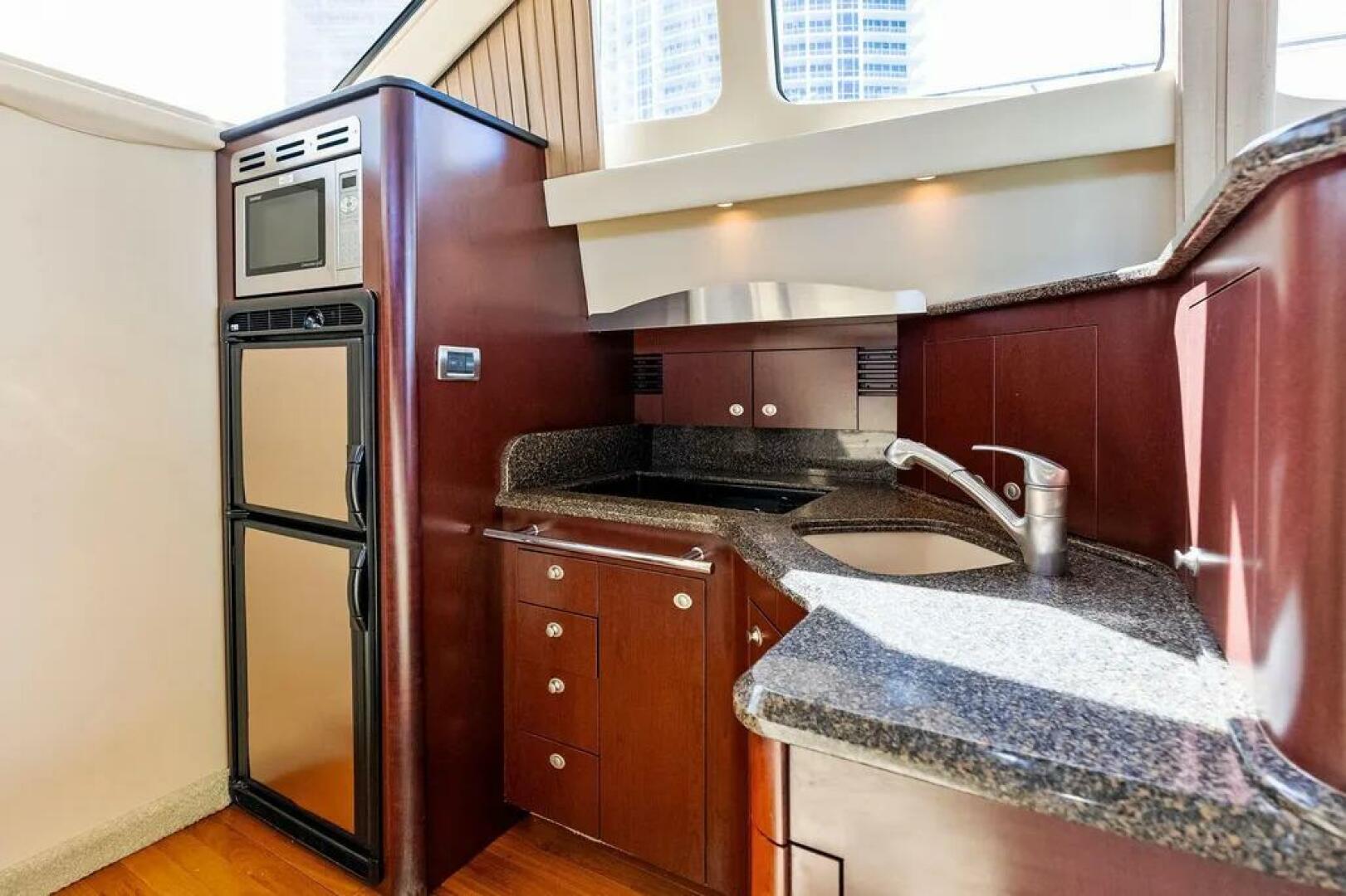 2007 Sea Ray 44 Sedan Bridge - Image 19