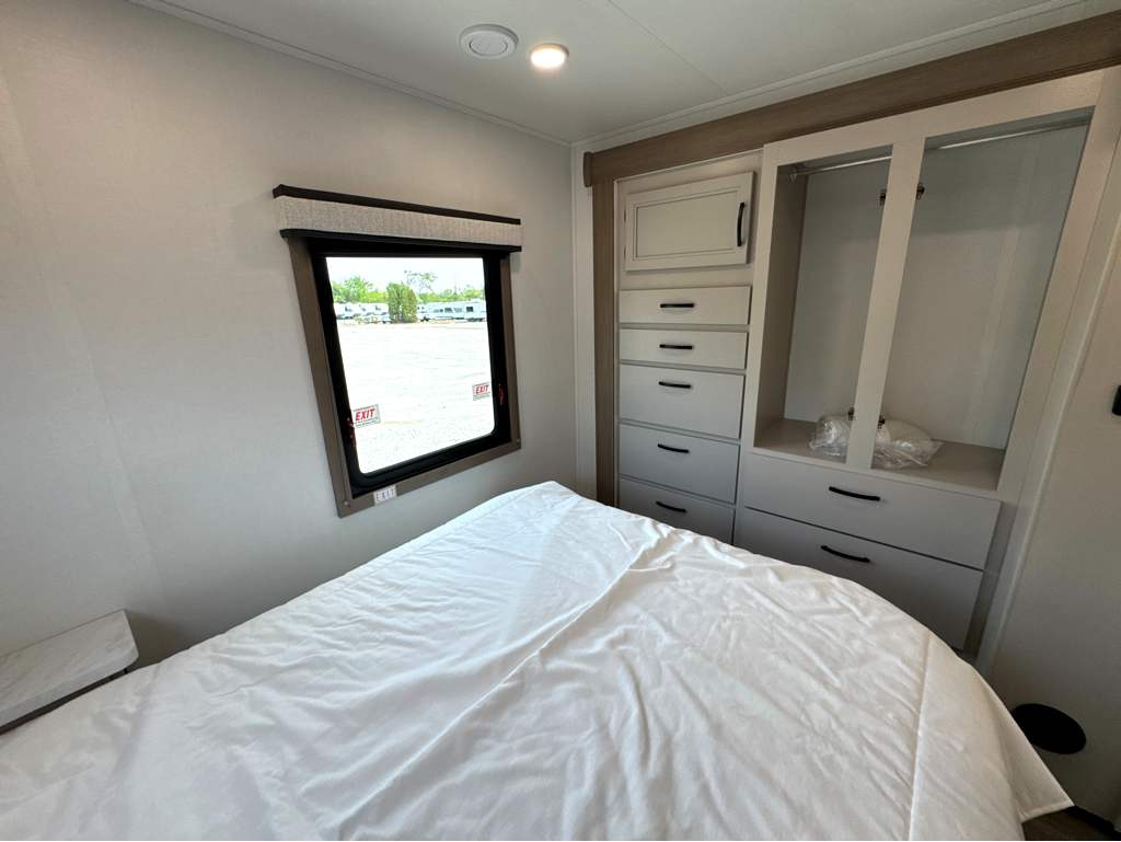 2027 Jayco Redhawk SE 31FF - Image 10