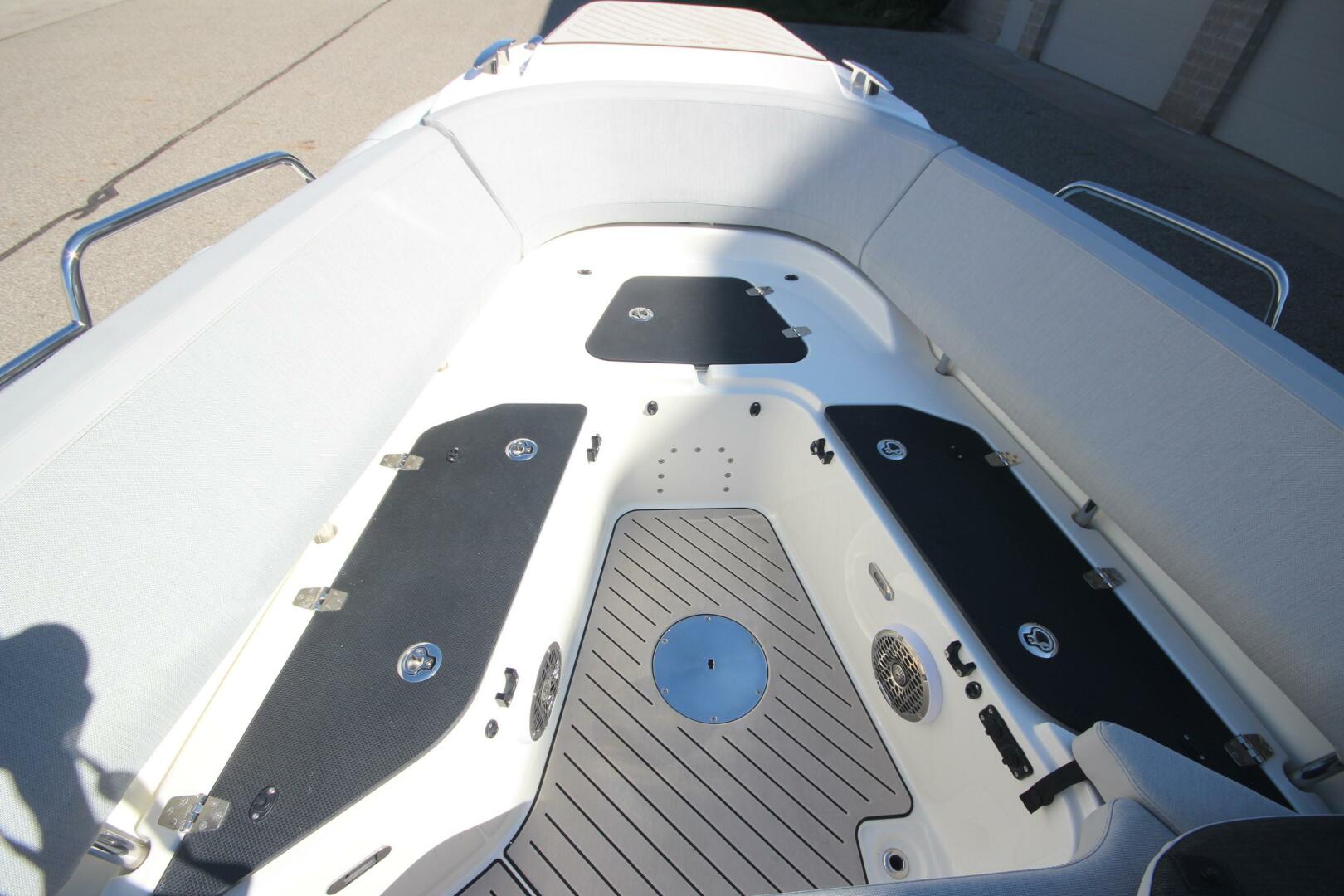2024 Zodiac Medline 9 NEO - Image 59