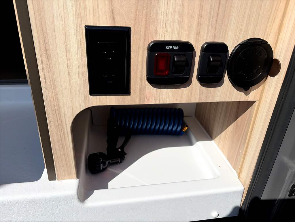 2027 JAYCO SWIFT 20T - Image 11