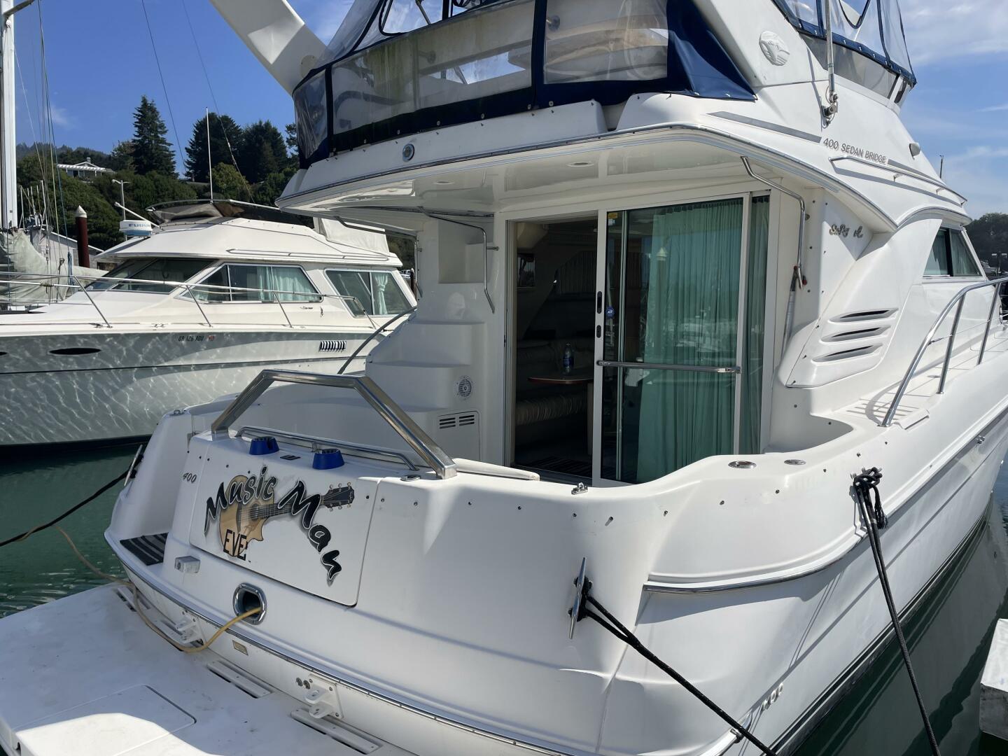 2000 Sea Ray 400 Sedan Bridge - Image 5