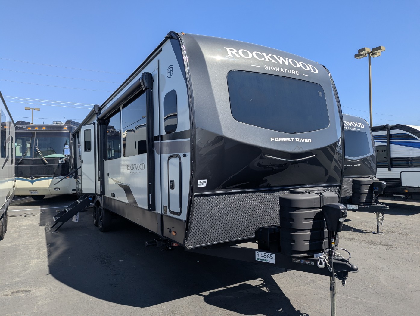 2026 Forest River Rockwood Signature 8339FK - Image 1