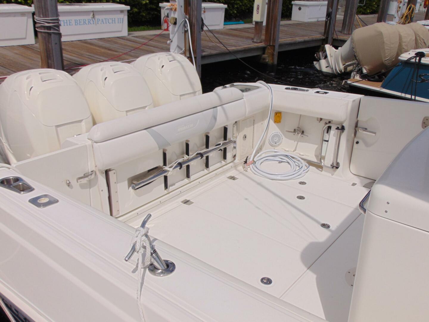2013 Boston Whaler 370 Outrage - Image 14