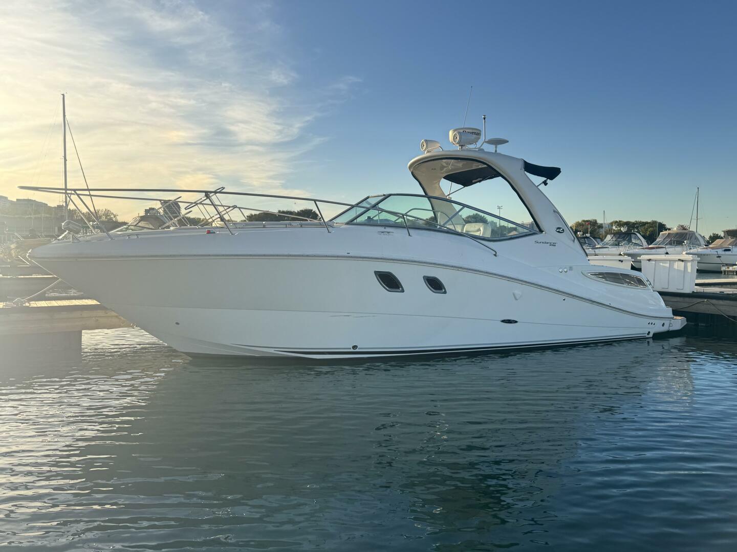 2011 Sea Ray 330 Sundancer - Image 1
