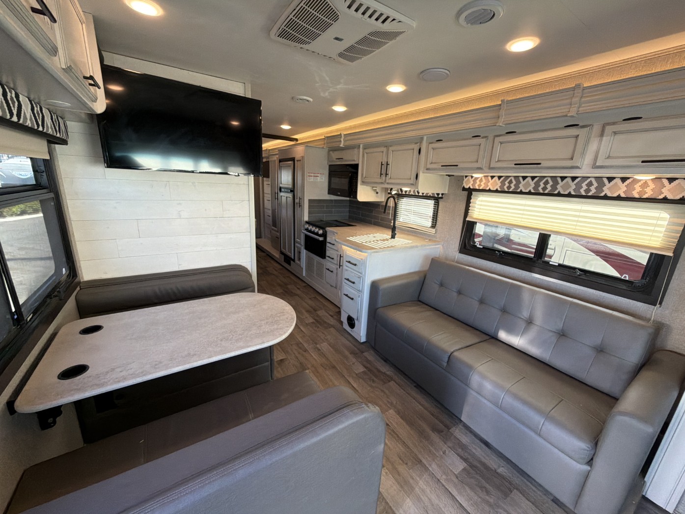 2021 Jayco Alante 29S - Image 9