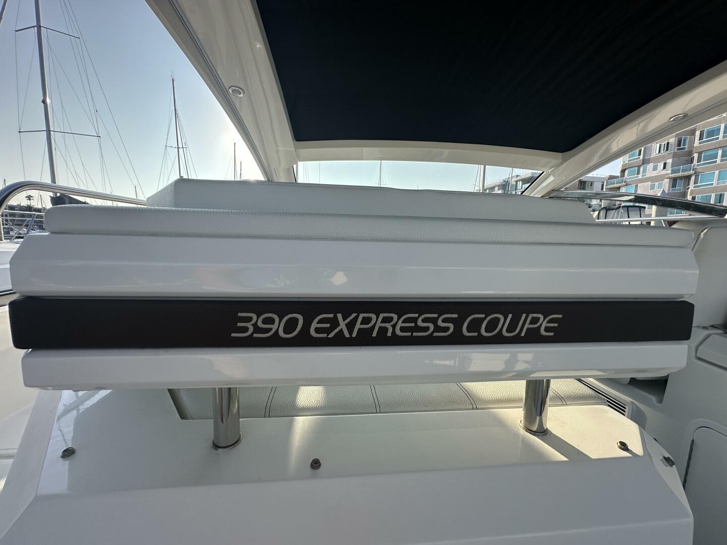 2017 Cruisers Yachts 390 Express Coupe - Image 65