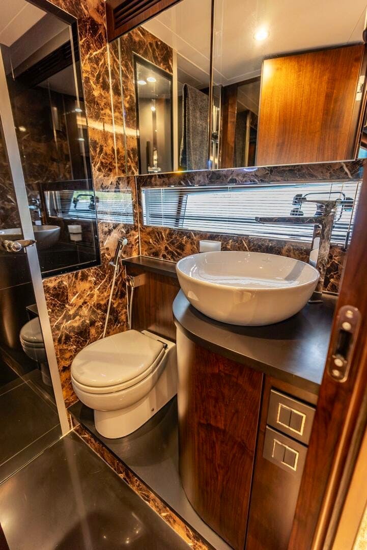 2019 Fairline - Image 25