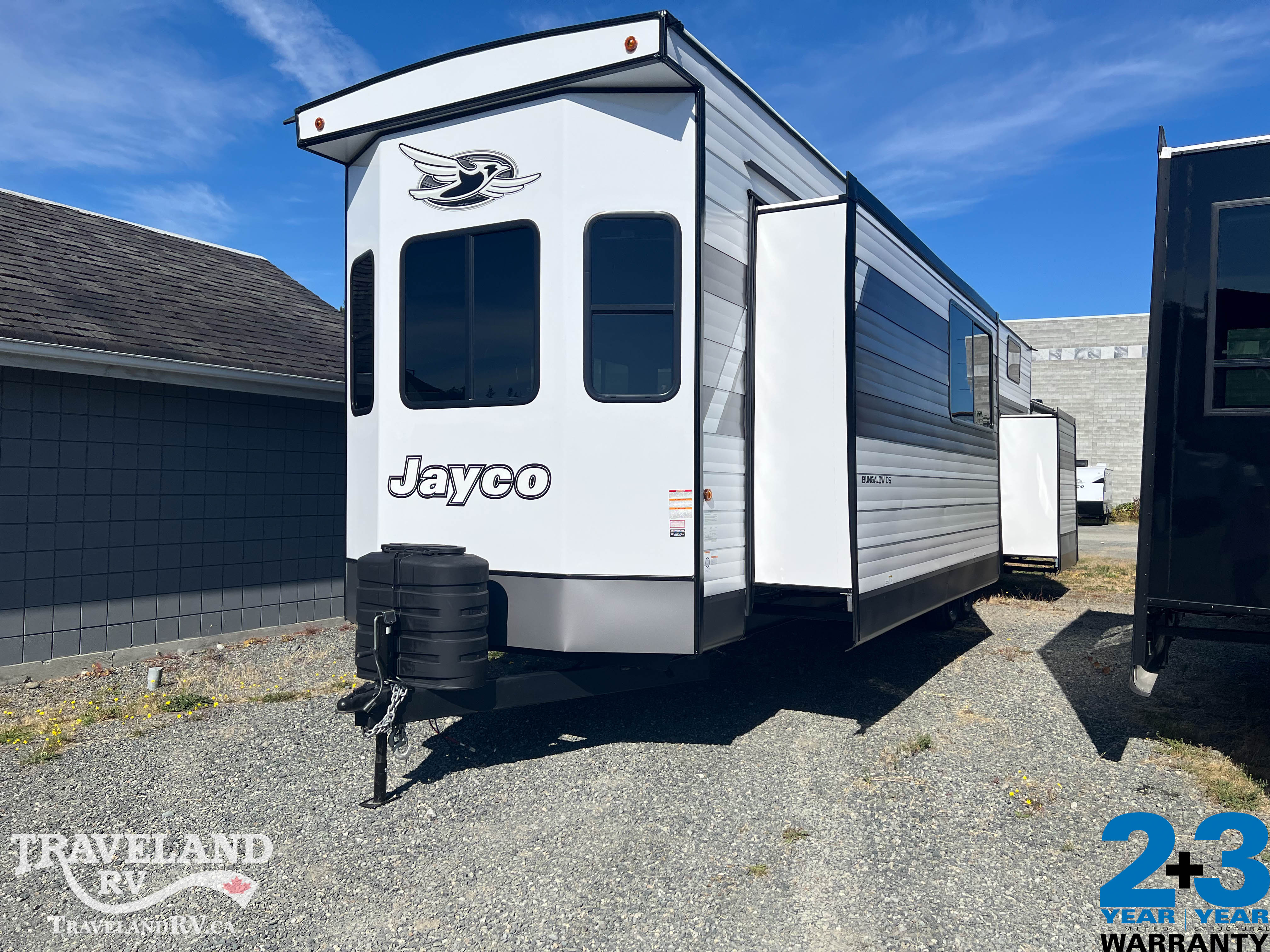 2027 Jayco Jay Flight Bungalow 404LOFT - Image 3