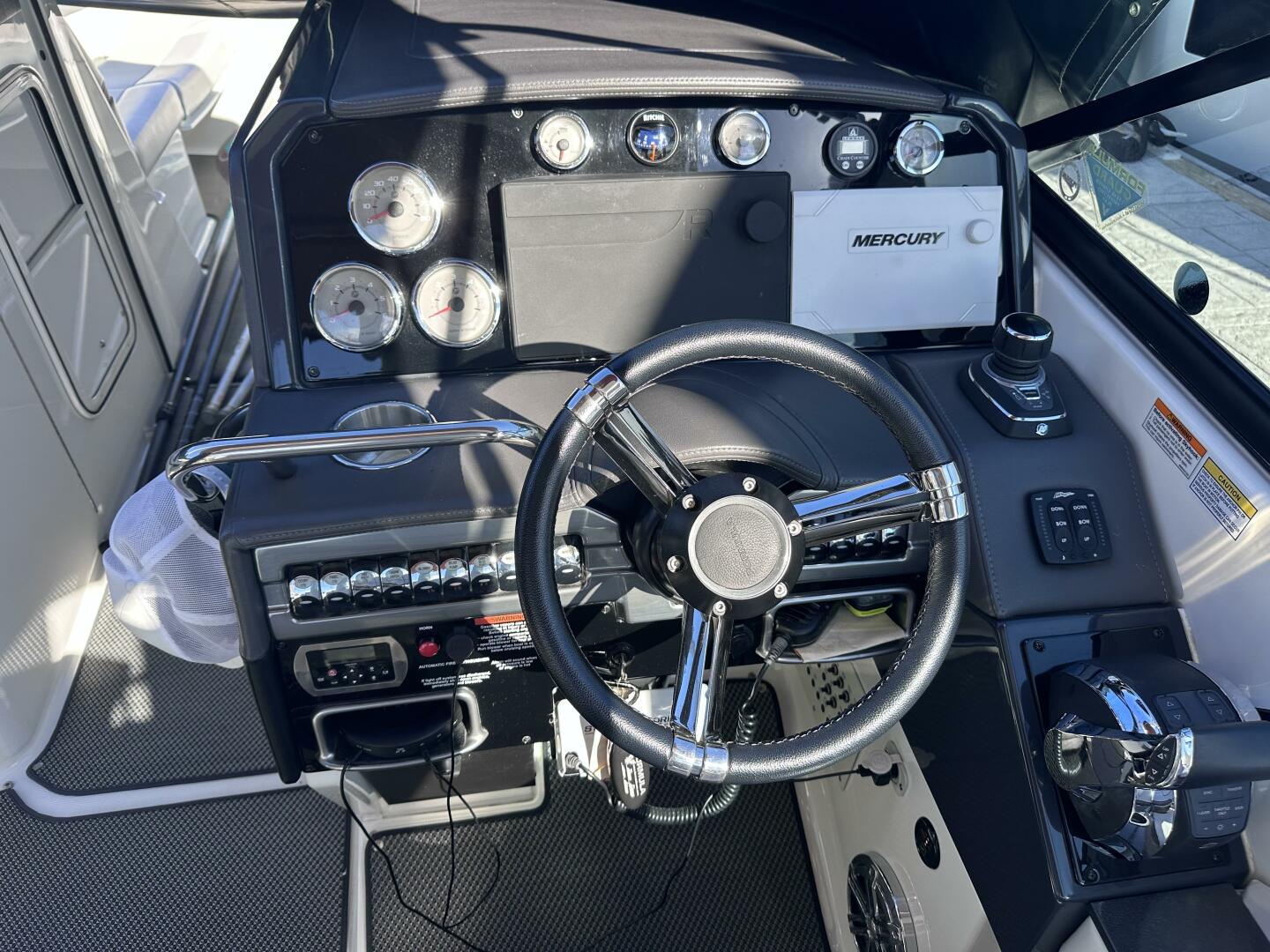 2019 Formula 310 - Image 11