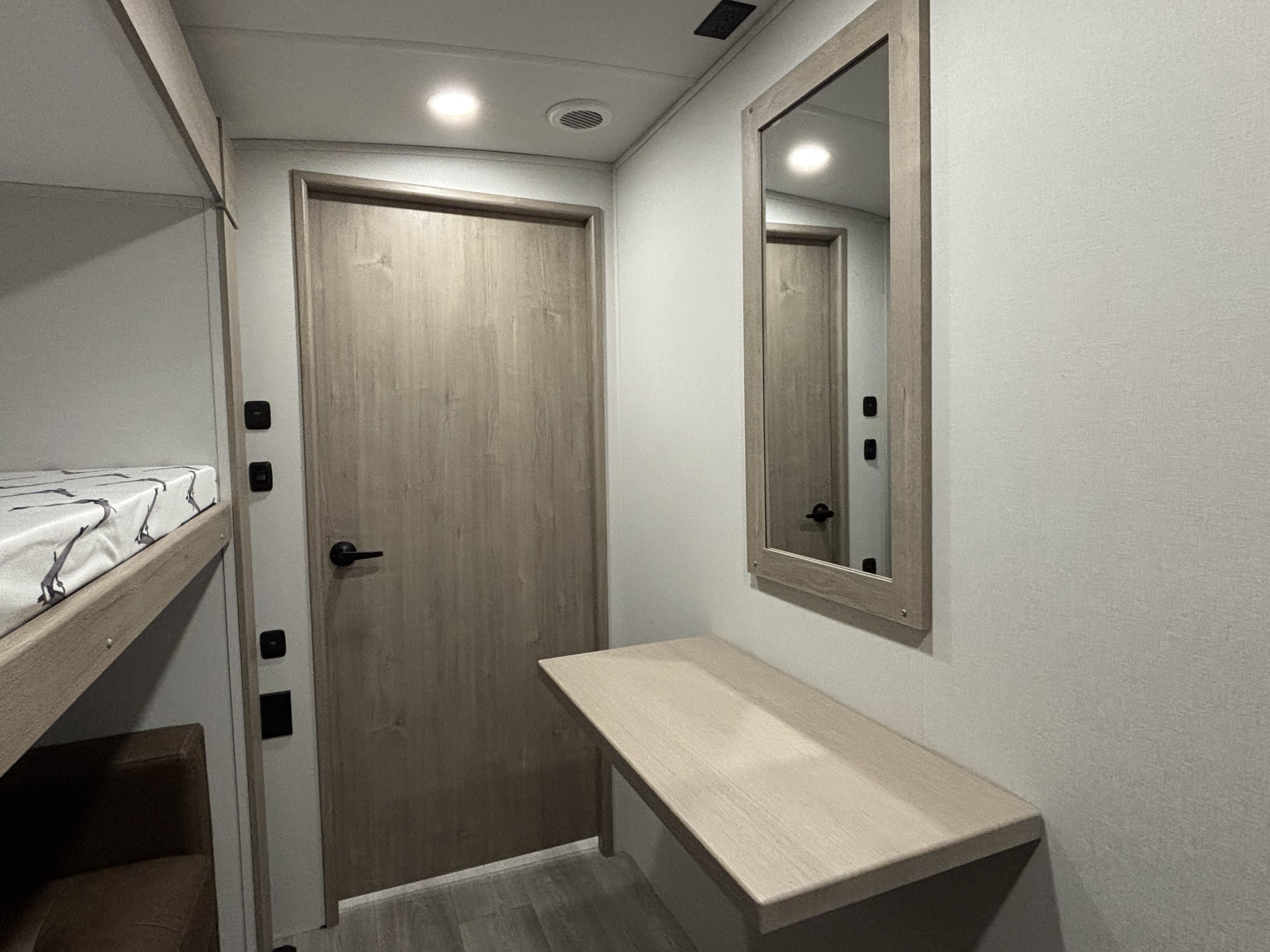 2026 Grand Design Imagine 2810BH - Image 18