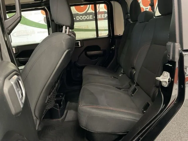 2020 Jeep Gladiator Crew Cab Rubicon 4WD - Image 21