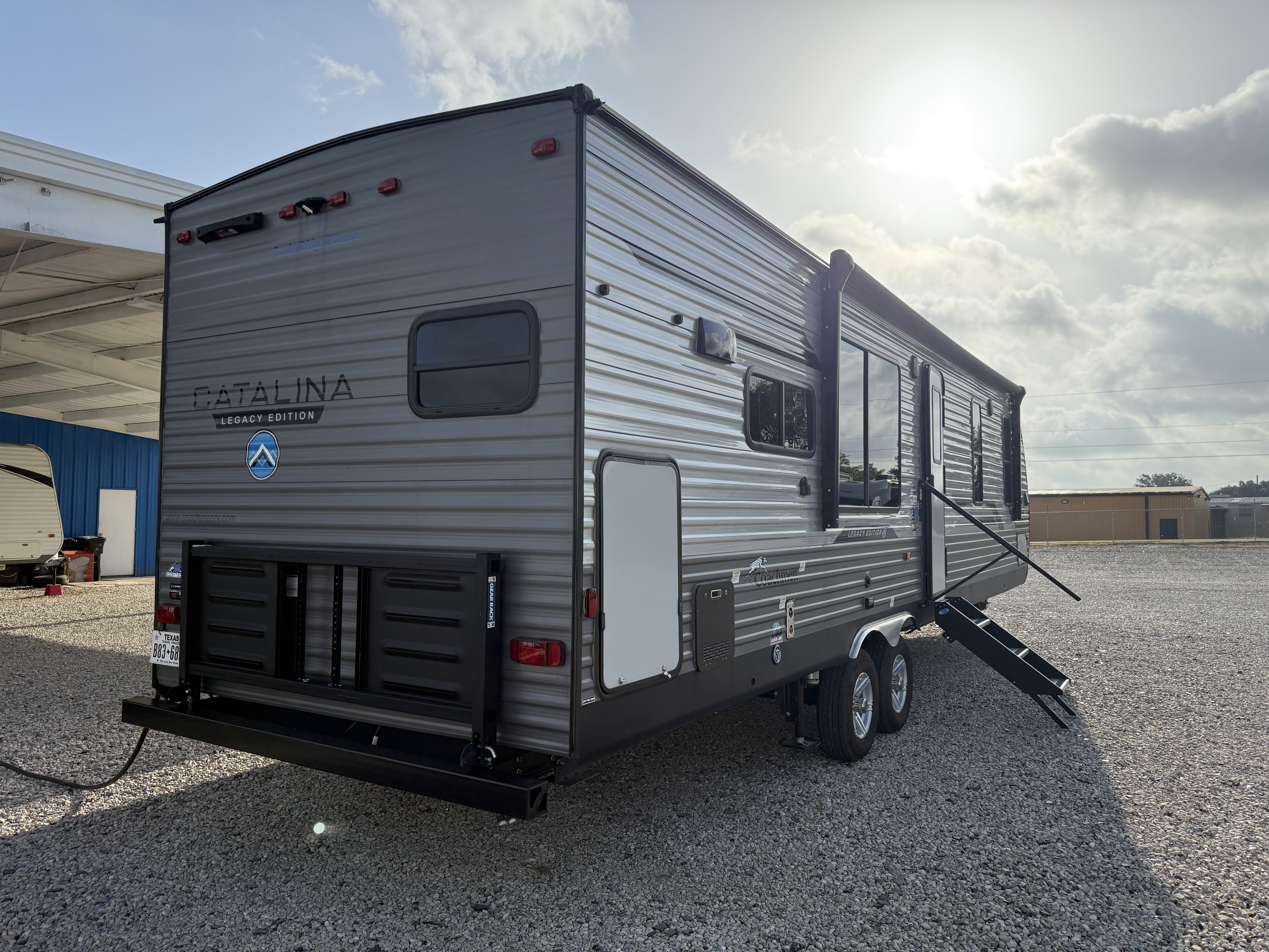 2024 Coachmen Catalina Legacy Edition 303RKDS - Image 7