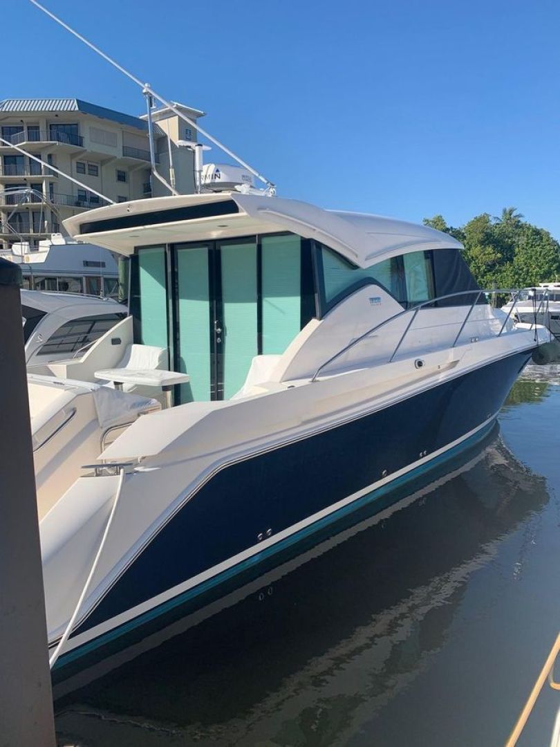 2017 Tiara Yachts - Image 5