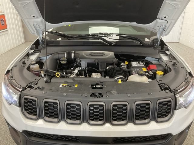 2025 Jeep Compass Trailhawk 4x4 - Image 11