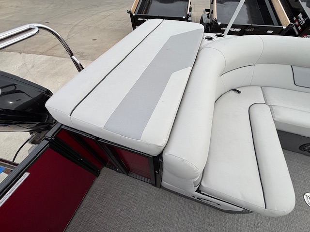 2022 CREST CLASSIC LX 220L - Image 17