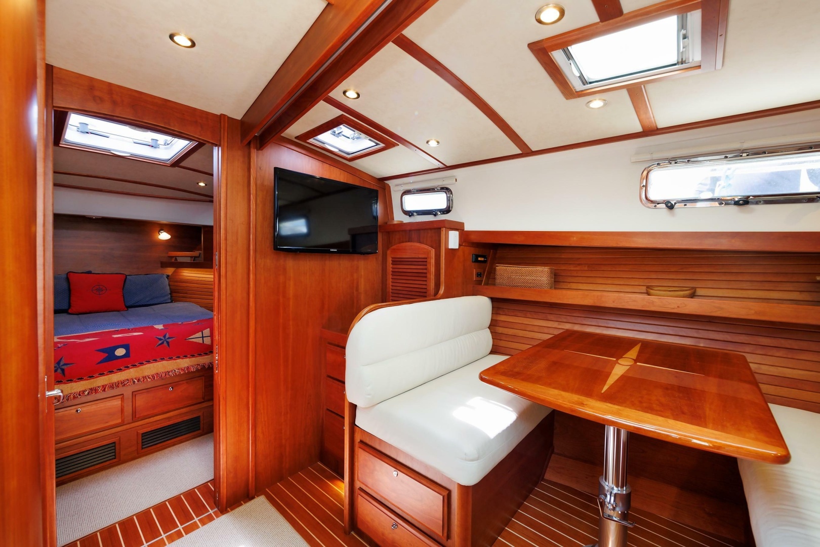 2016 Sabre 42 Fly Bridge Sedan - Image 14