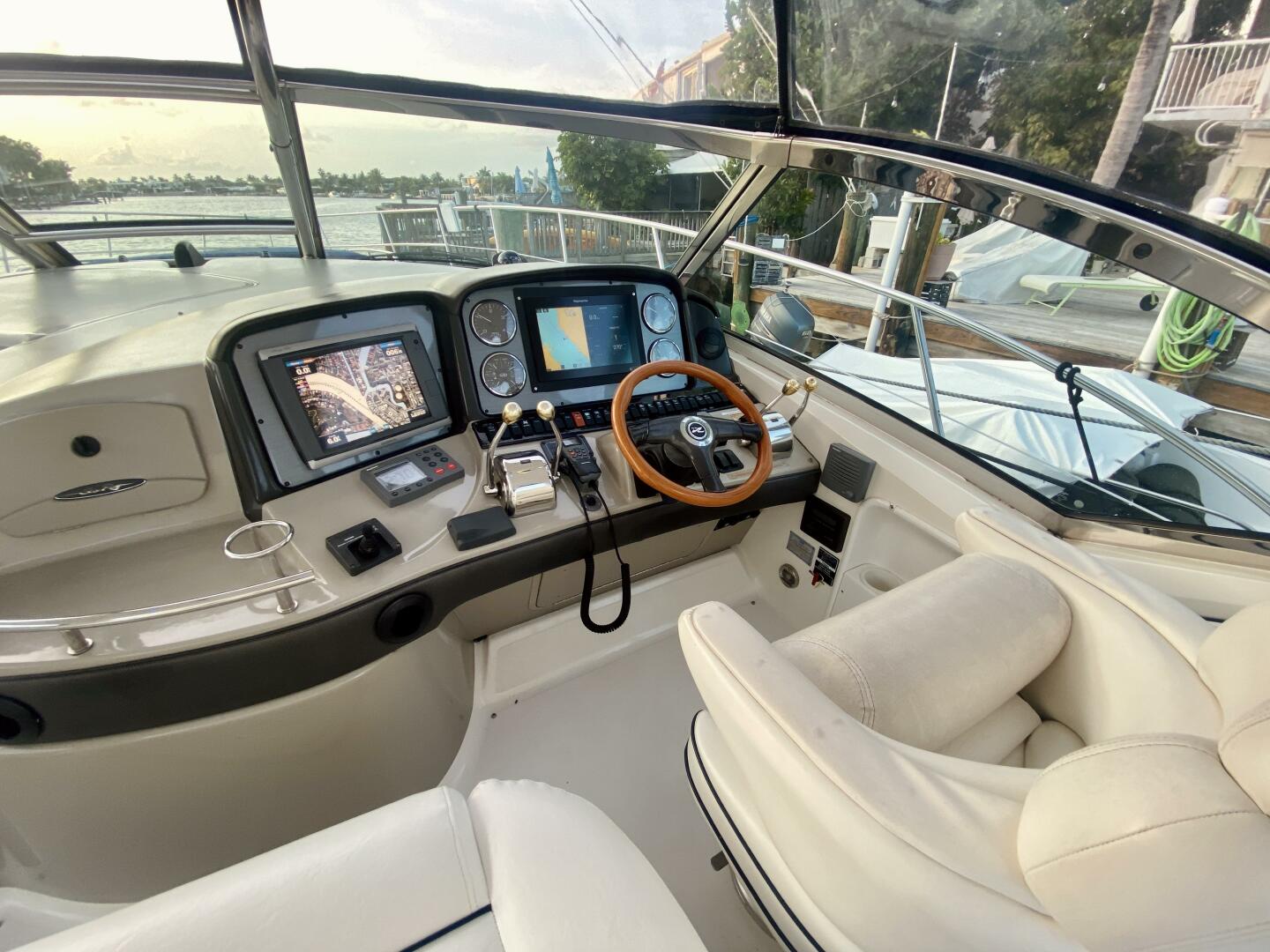 2005 Sea Ray 420 Sundancer - Image 15