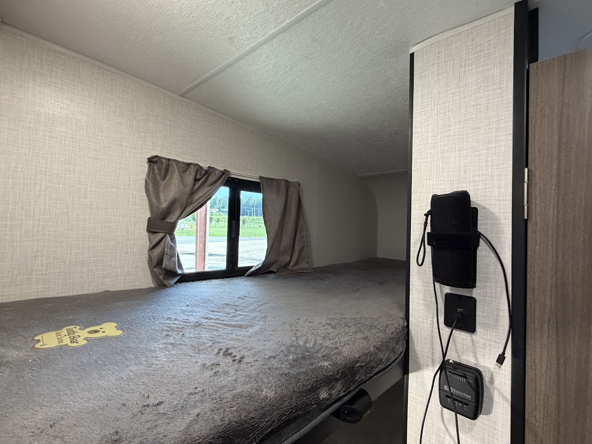 2025 VENTURE RV SONIC 169VUD - Image 18