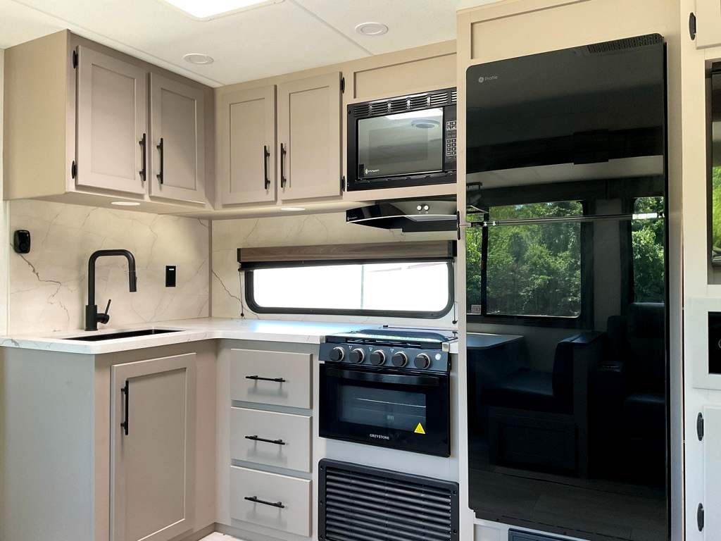 2027 KZ CONNECT C261RB - Image 8