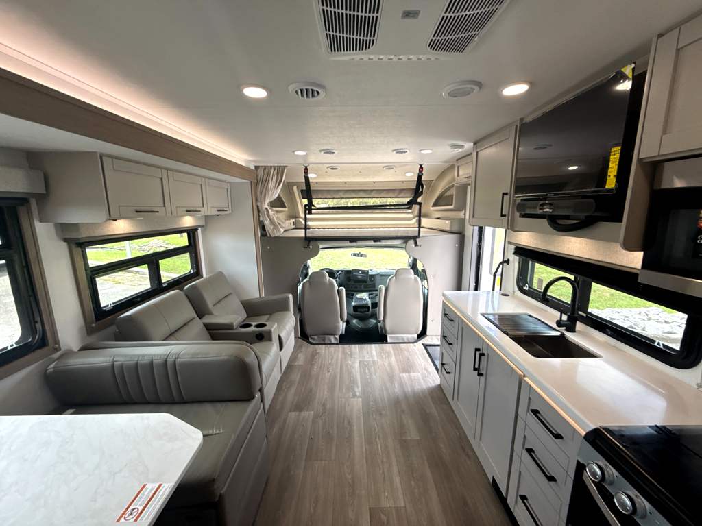 2027 ENTEGRA COACH ODYSSEY 29V - Image 16