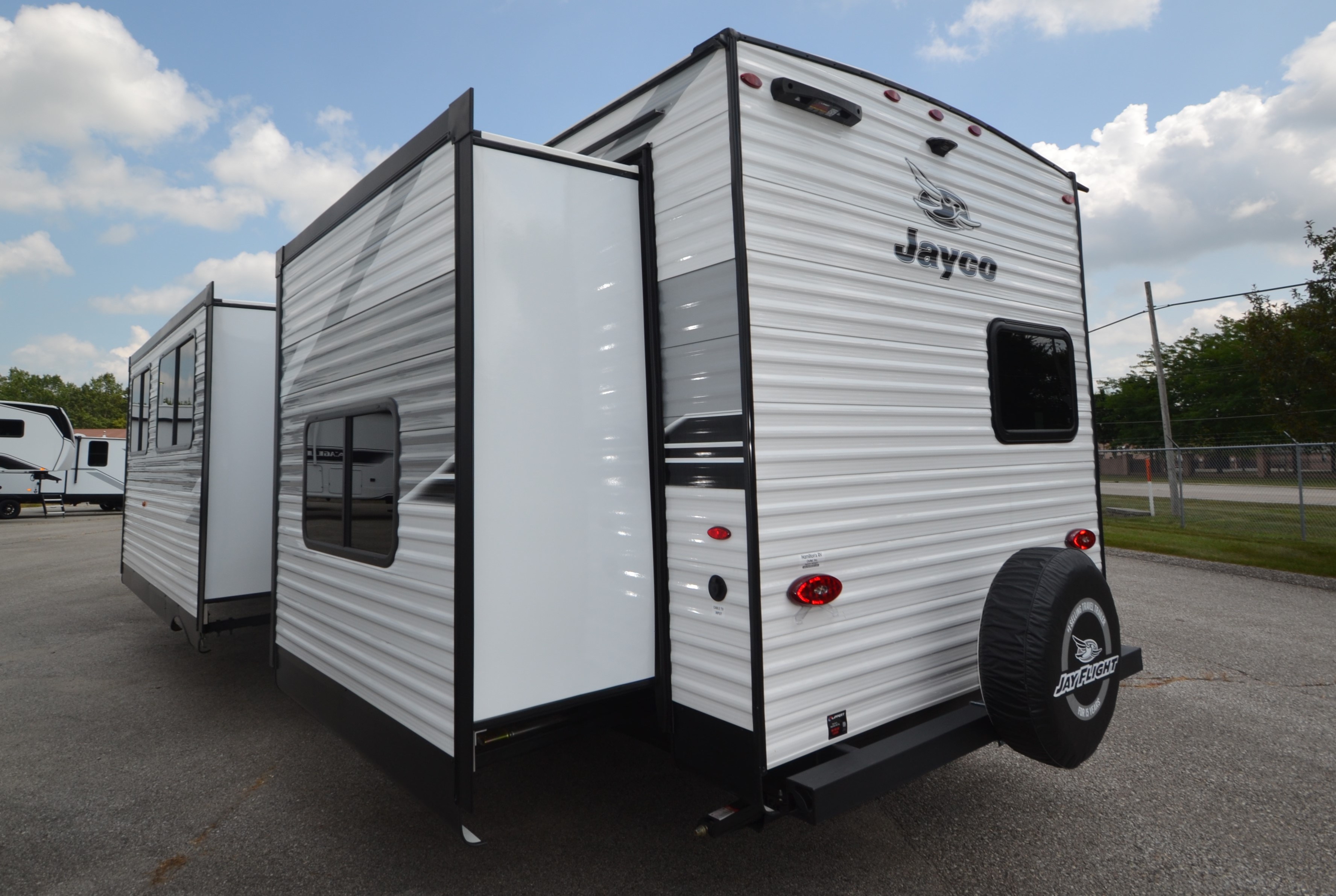 2026 Jayco Jay Flight SLX 321BDS - Image 3