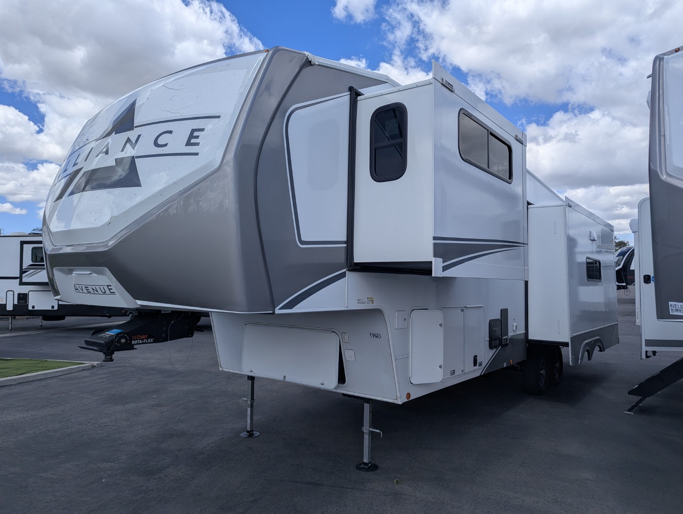2026 Alliance RV Avenue 32RLS - Image 2