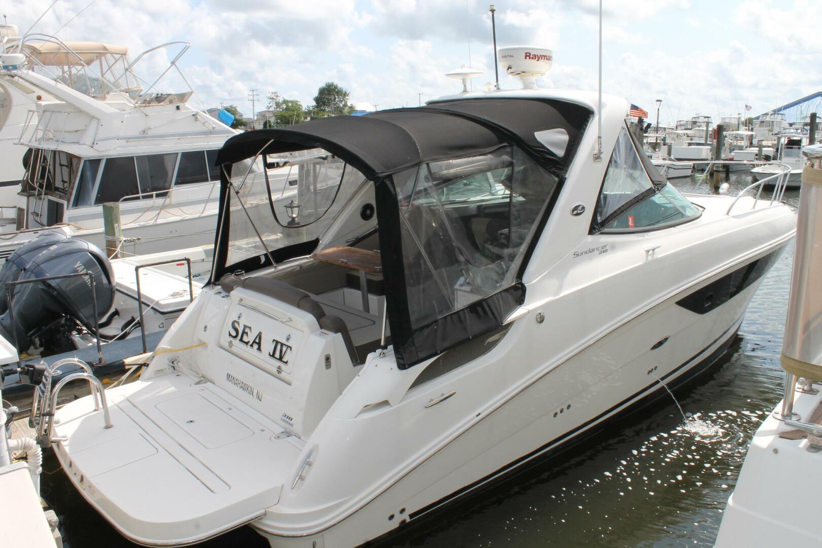 2015 Sea Ray 310 Sundancer - Image 3