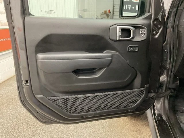 2025 Jeep Wrangler 4xe Rubicon 4x4 - Image 10